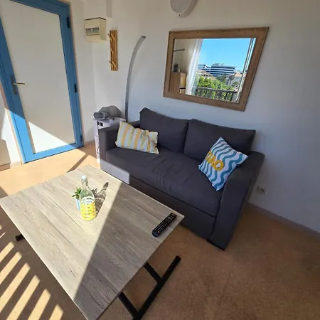 Avec Piscine 2-4 Personnes A Deux Pas Du Port Apartman